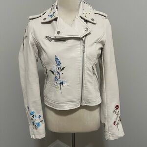Romeo & Juliet Couture Cream Embroidered jacket CLEAN !! Excellent condition